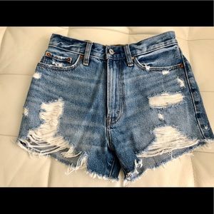 Abercrombie & Fitch High Rise Mom Shorts Size 25